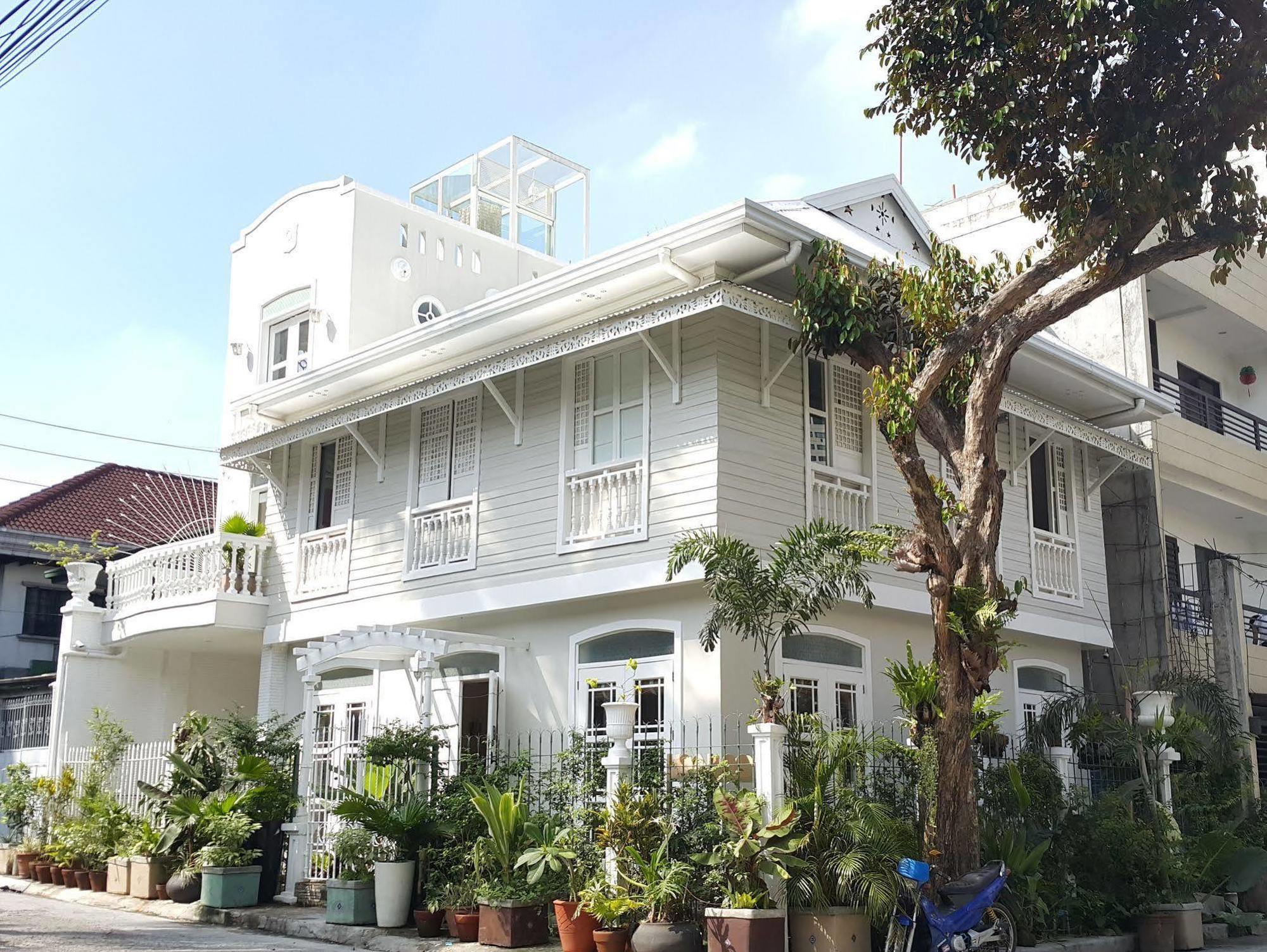 マカティ ラ カシータ メルセデス Bed & Breakfast エクステリア 写真