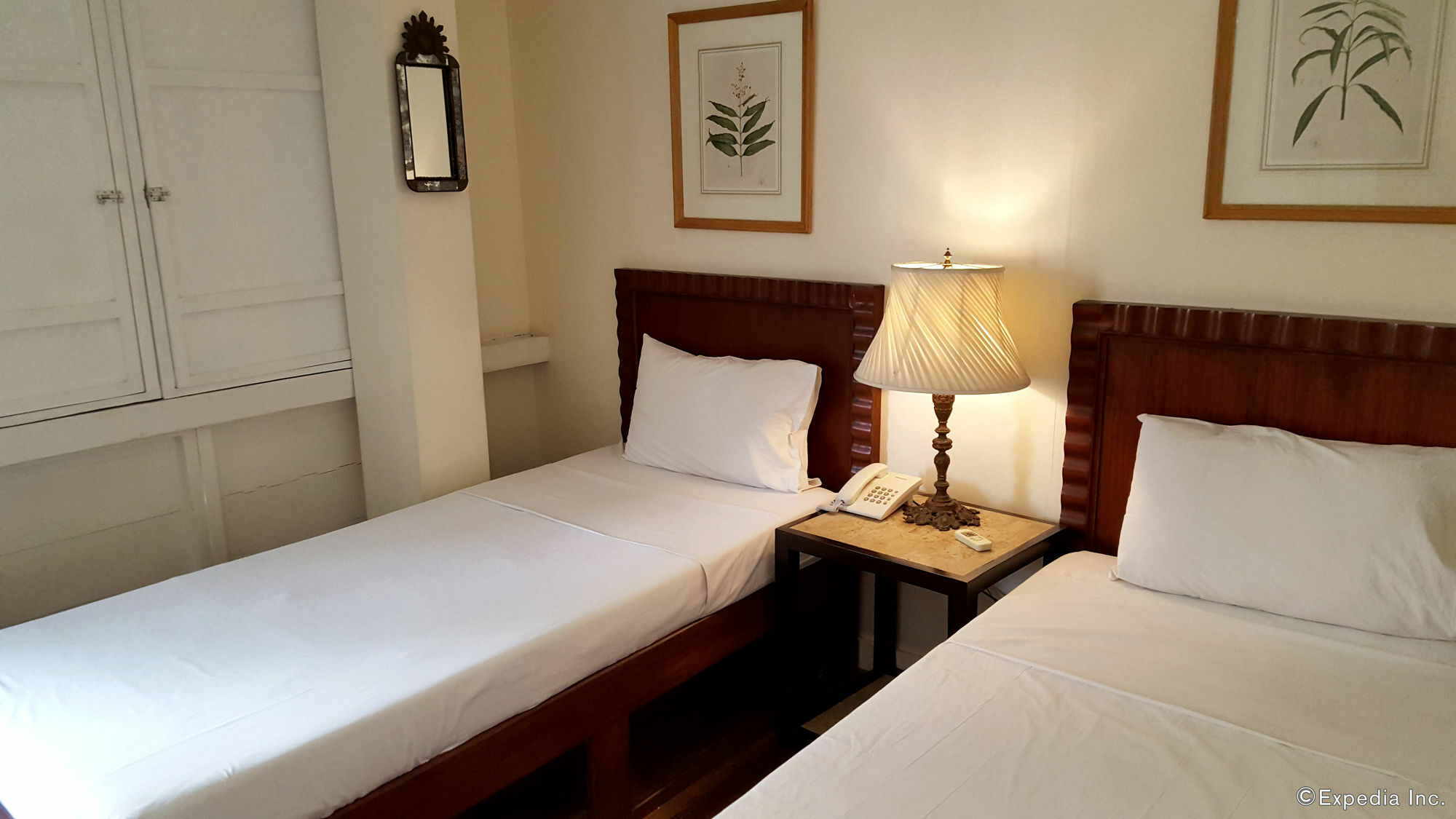 マカティ ラ カシータ メルセデス Bed & Breakfast エクステリア 写真