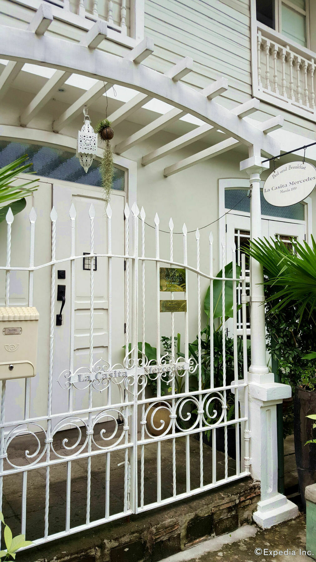 マカティ ラ カシータ メルセデス Bed & Breakfast エクステリア 写真