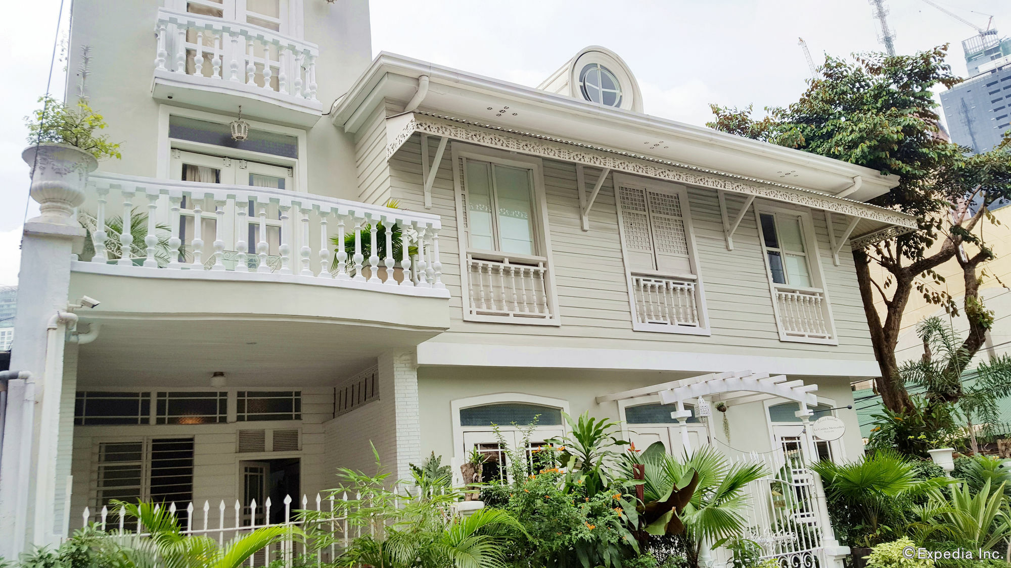 マカティ ラ カシータ メルセデス Bed & Breakfast エクステリア 写真